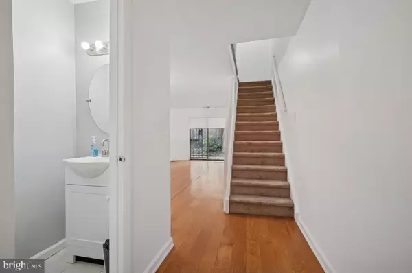 Philadelphia, PA 19144,449 W SCHOOL HOUSE LN