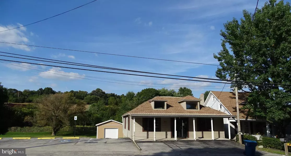 801 DELTA RD, Red Lion, PA 17356