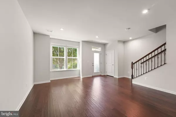 Ashburn, VA 20148,43400 APPLE ORCHARD SQ