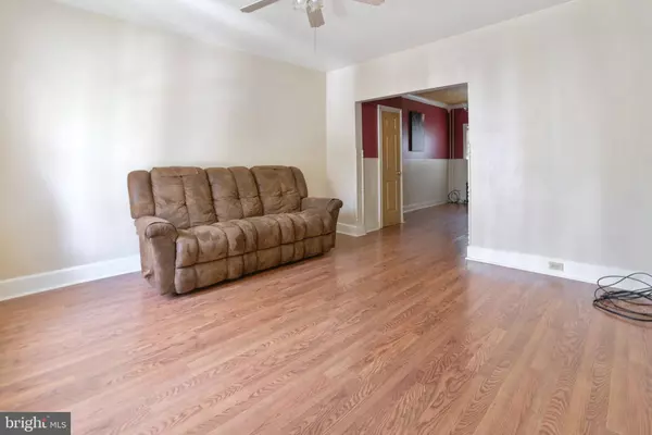 Harrisburg, PA 17104,1527-1/2 DERRY ST
