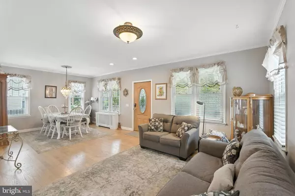 Elkins Park, PA 19027,8301 CADWALADER AVE