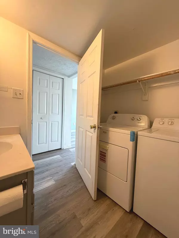 Lexington Park, MD 20653,21438 MANON WAY