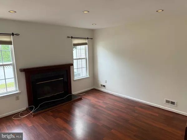 Newtown, PA 18940,43 HONEY LOCUST LN