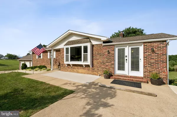 Lovettsville, VA 20180,11924 PURCELL