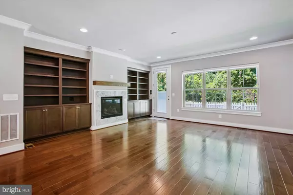 Alexandria, VA 22315,7770 BELVALE DR