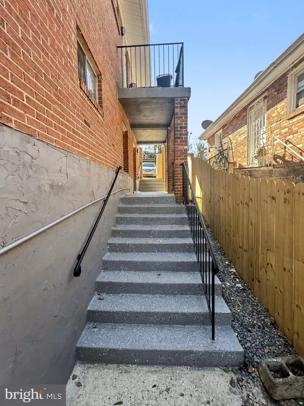 Capitol Heights, MD 20743,4706 DEANWOOD DR #LOWER LEVEL