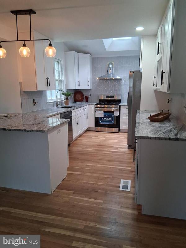 Manassas, VA 20109,8004 CLIFTON ST