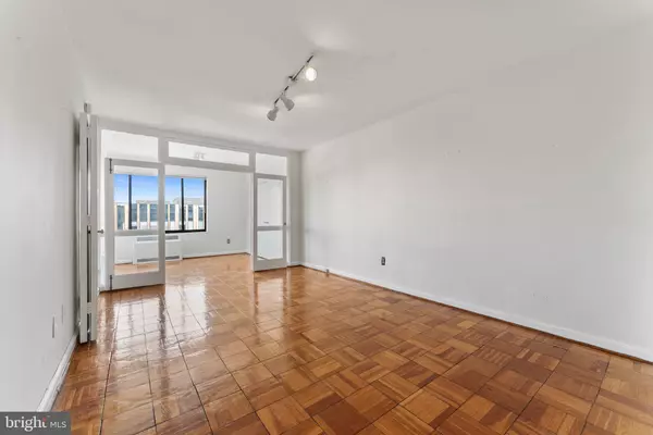 Washington, DC 20036,1 SCOTT CIR NW #807