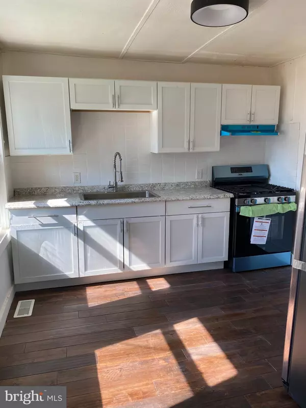 Carneys Point, NJ 08069,239 E ST