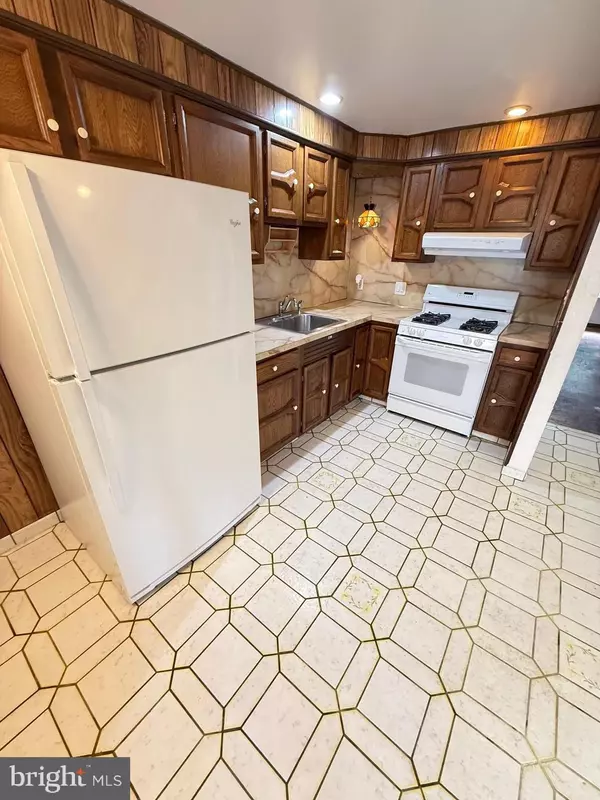 Philadelphia, PA 19145,3183 S 20TH ST