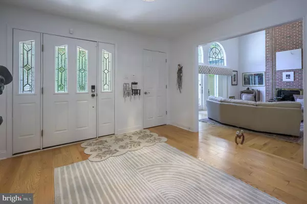 Moorestown, NJ 08057,453 WINDROW CLUSTERS DR