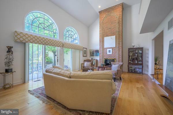 Moorestown, NJ 08057,453 WINDROW CLUSTERS DR