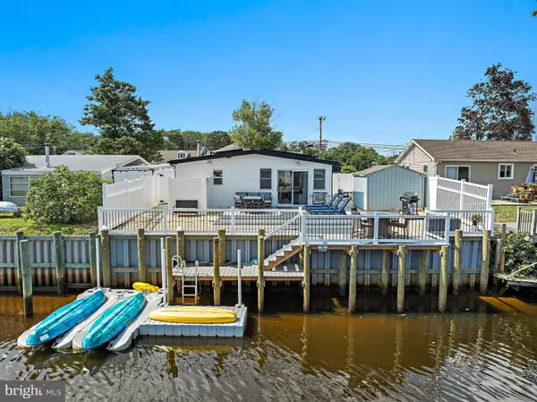 Manahawkin, NJ 08050,11 CHARLES BLVD