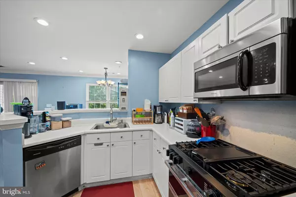 Fairfax, VA 22033,12892 FAIR BRIAR LN