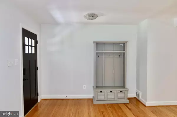 Falls Church, VA 22043,6616 KIRBY CT