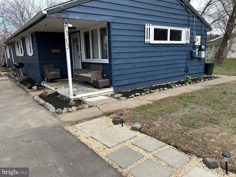 103 COSTILL AVE, Clayton, NJ 08312