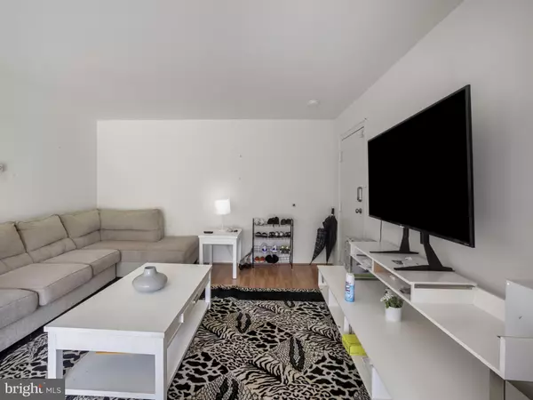 Hyattsville, MD 20784,5454 85TH AVE #101