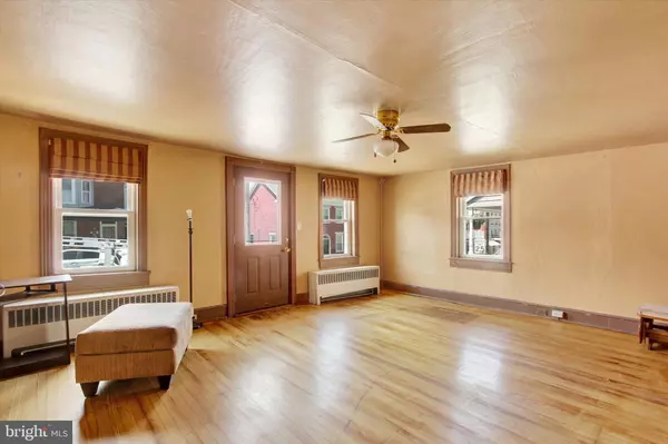 Dillsburg, PA 17019,121 S BALTIMORE ST