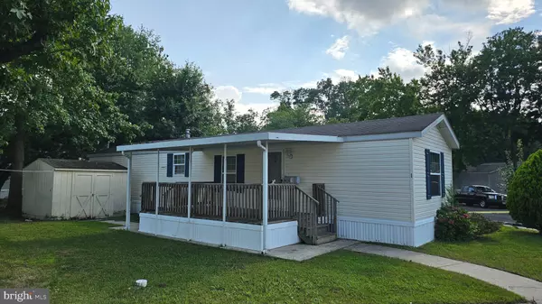 East Windsor, NJ 08520,1 STERLING CT