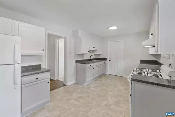 Charlottesville, VA 22903,2552 WOODLAND DR