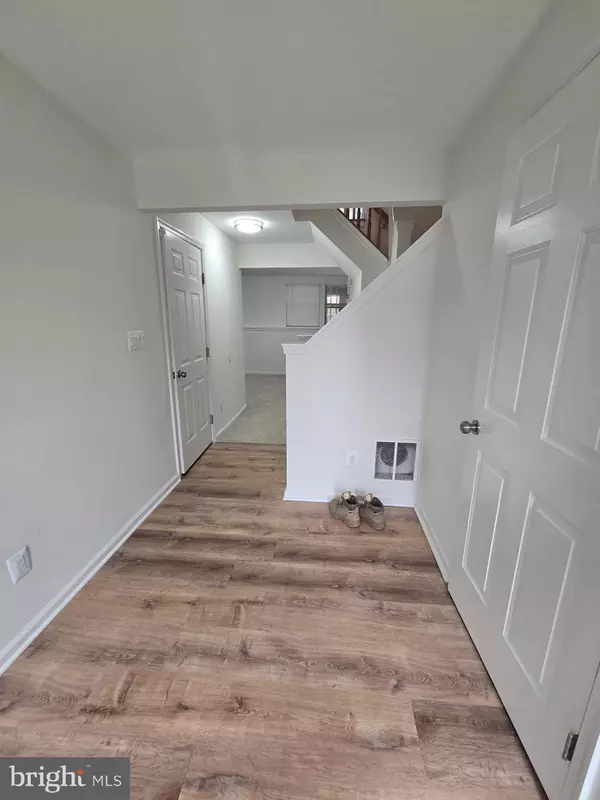 Centreville, VA 20121,14134 DARKWOOD CIR