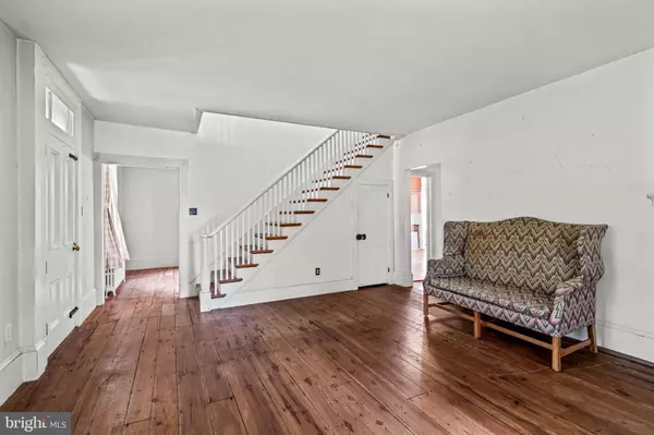 Moorestown, NJ 08057,310 PLEASANT VALLEY AVE