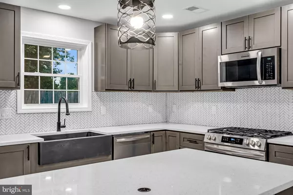 Forked River, NJ 08731,710 BUENA VISTA RD