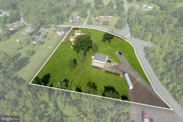 131 SQUIRREL HOLLOW RD, Douglassville, PA 19518