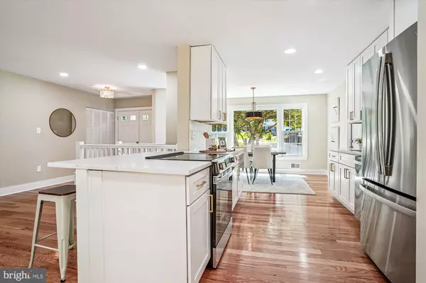 Springfield, VA 22153,8108 KINGS POINT CT.