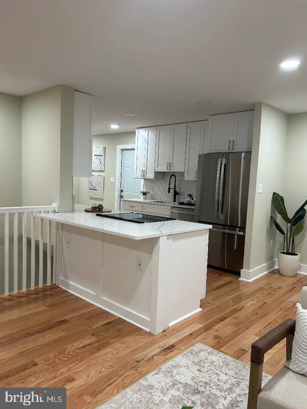 Springfield, VA 22153,8108 KINGS POINT