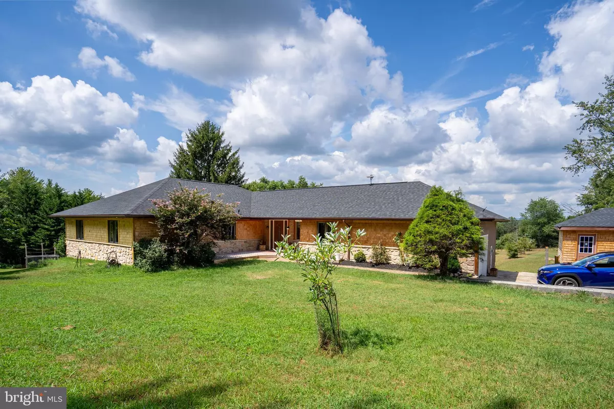 Hedgesville, WV 25427,474 POTTER RD