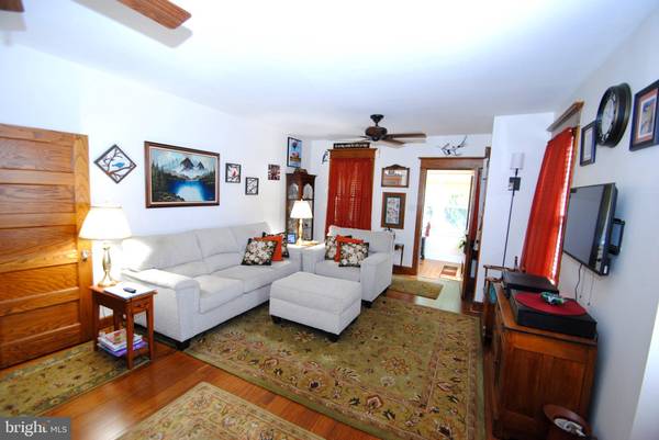 Delanco, NJ 08075,317 MAPLE AVE