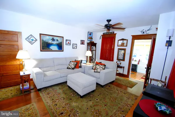 Delanco, NJ 08075,317 MAPLE AVE