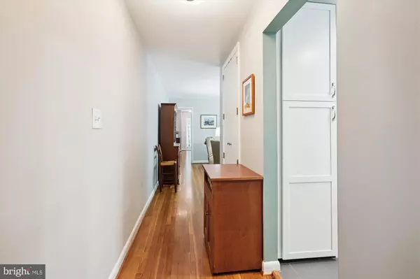 Bethesda, MD 20814,10427 MONTROSE AVE #104