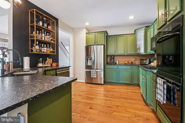 Lorton, VA 22079,8011 ANNETTE DR