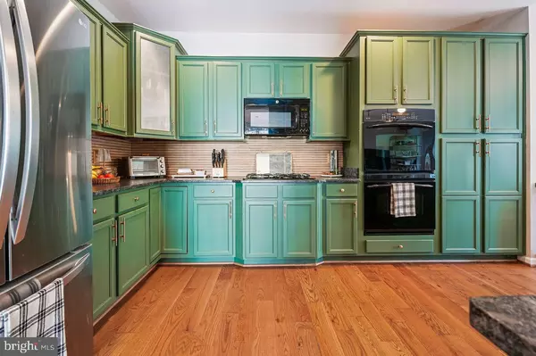 Lorton, VA 22079,8011 ANNETTE DR