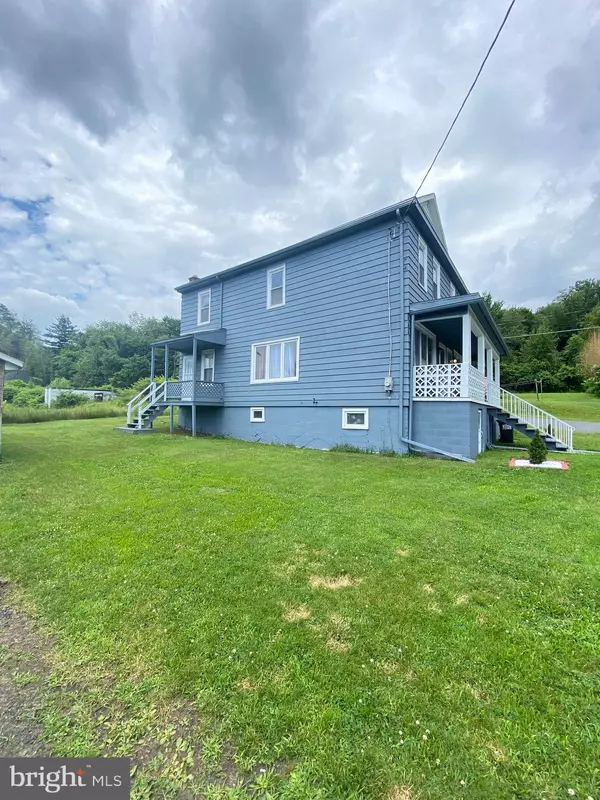 Shenandoah, PA 17976,14-16 THERESA ST