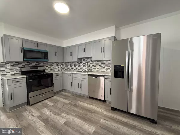 221 CLEVELAND ST, Bristol, PA 19007