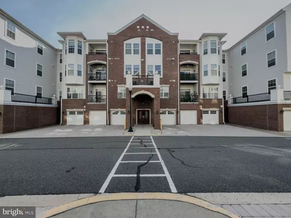 9202 CHARLESTON DR #405, Manassas, VA 20110