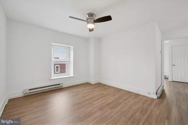 Philadelphia, PA 19128,401 LYCEUM AVE