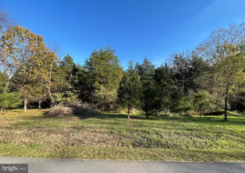 COMSTOCK DR, Shepherdstown, WV 25443