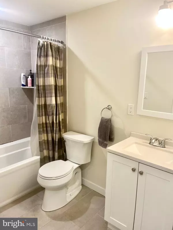 Philadelphia, PA 19130,1918 FAIRMOUNT AVE #102