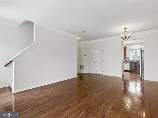 Chantilly, VA 20152,42896 PAMPLIN TER