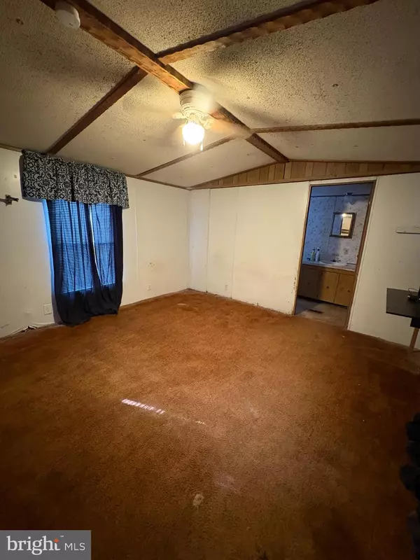 Martinsburg, WV 25404,107 RUDOLPH CT