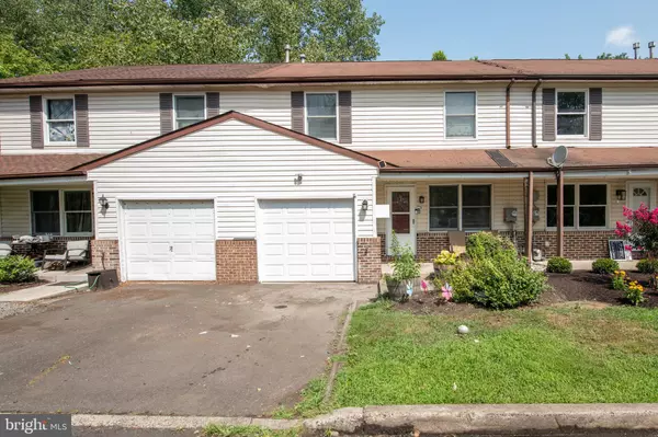 26 BOWLING GREEN AVE #UNIT B (2), Morrisville, PA 19067