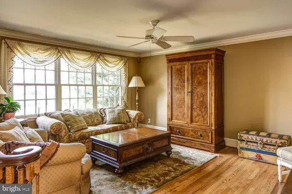 Haddonfield, NJ 08033,613 CENTRE ST.