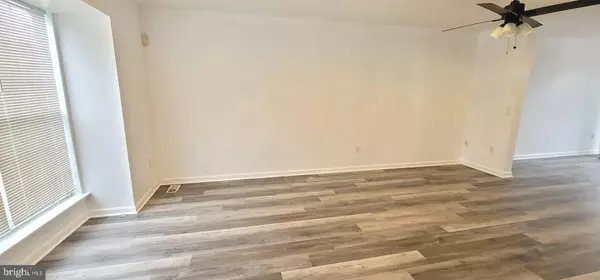 Catonsville, MD 21228,662 LUCKY LEAF CIR