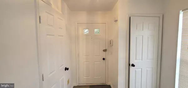 Catonsville, MD 21228,662 LUCKY LEAF CIR