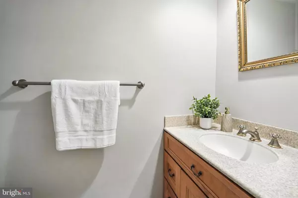 Springfield, VA 22153,7013 HUNDSFORD LN