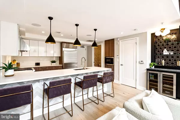 Arlington, VA 22209,1701 16TH ST N #352